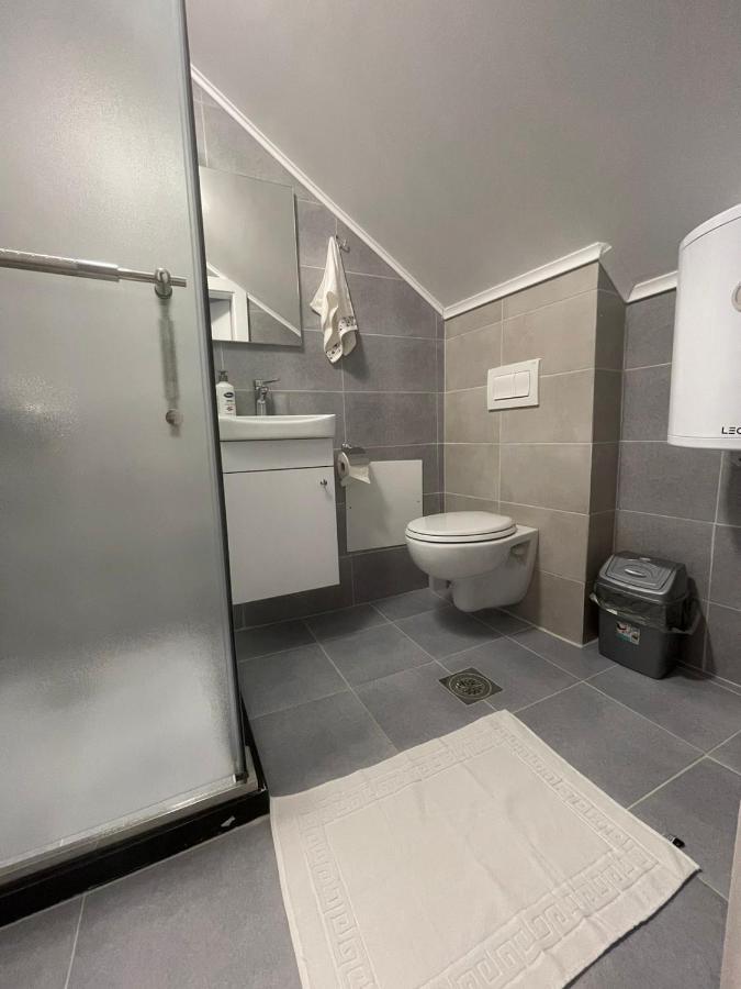 Guesthouse 12A Пристина Екстериор снимка