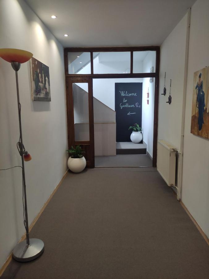 Guesthouse 12A Пристина Екстериор снимка